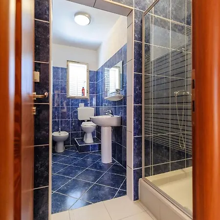 A3 - Apt With 2 Balconies 5 Min Walking To Beach * سبليت